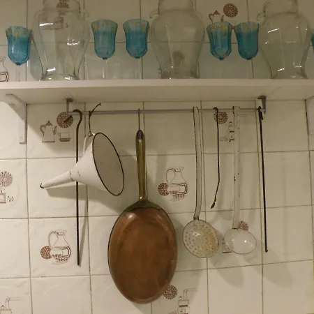 The Old Palace Tower / La Torre Del Palacion *